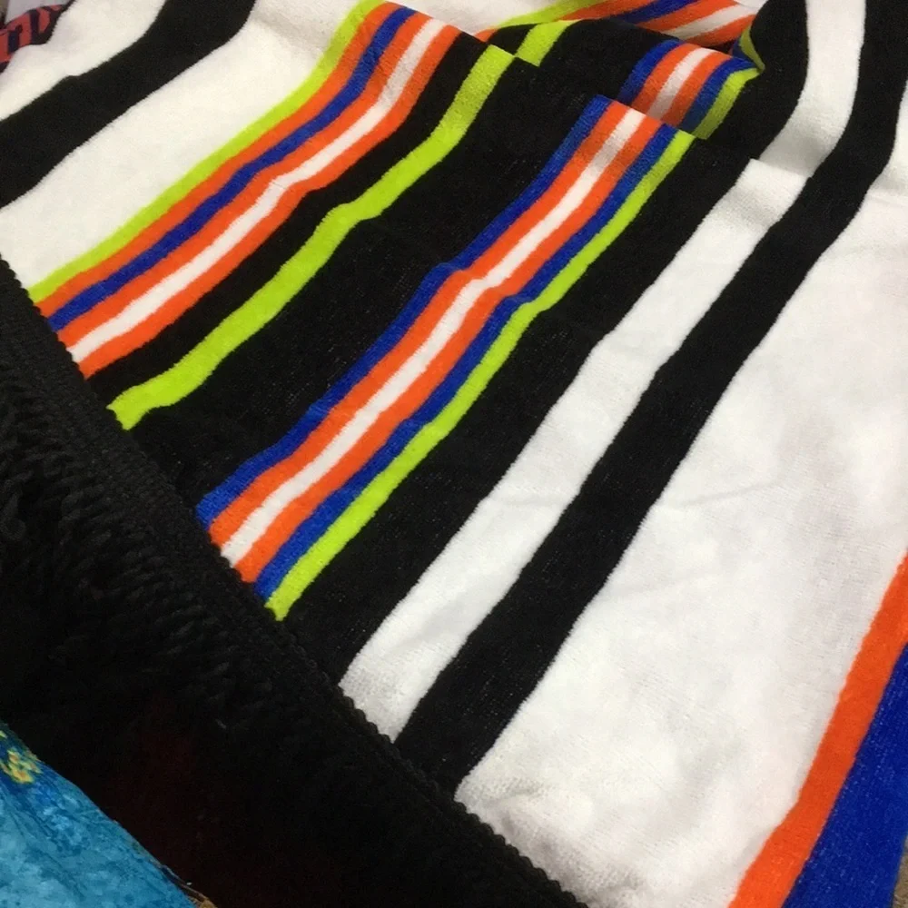 BH&G 60 inch round beach towel. NWT